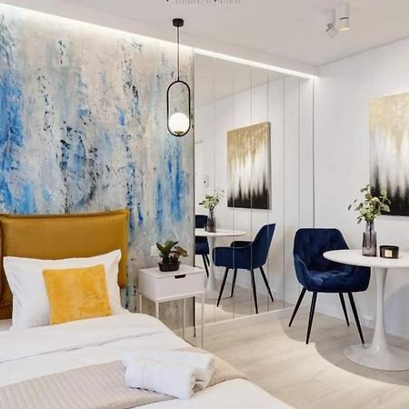 Government Deluxe Studio By Magic Apartments Bucharest Exterior photo