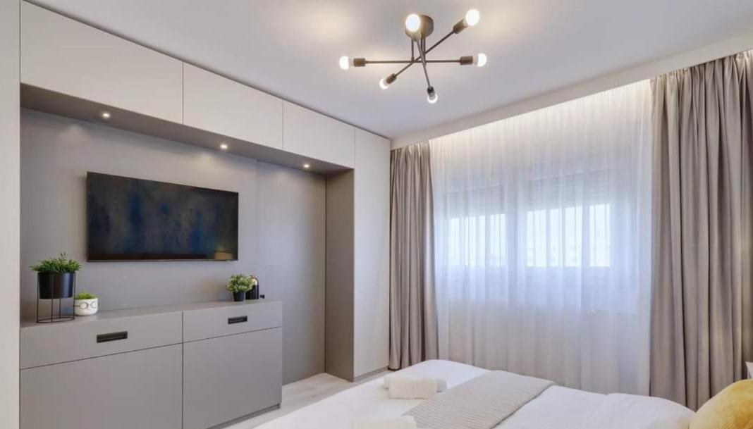 Government Deluxe Studio By Magic Apartments Bucharest Exterior photo